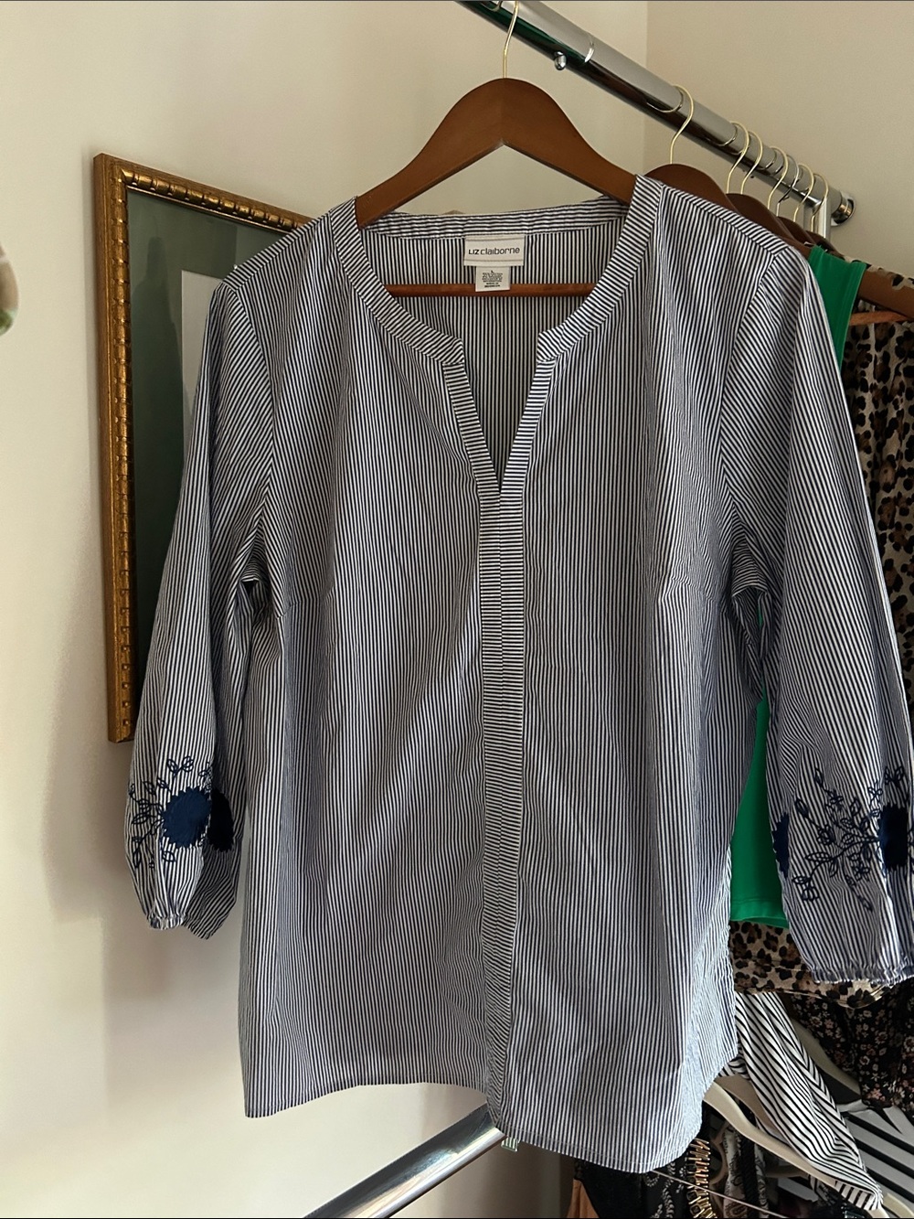 Liz Claiborne L blue and White Pinstripe Tunic with Navy sleeve Embroidery